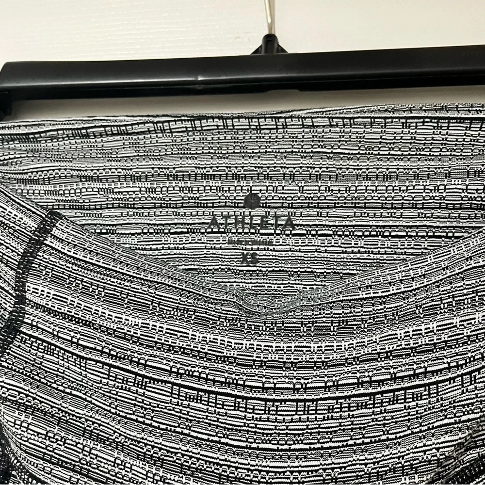 Athleta Leggings Black/White with mesh size XS